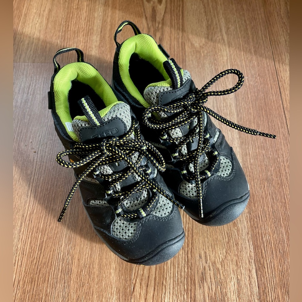 Keen Hiking Shoes - Black & Gray - Size 5